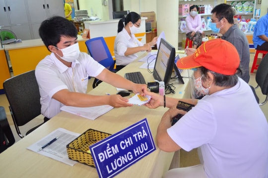 Lương hưu cho người Việt