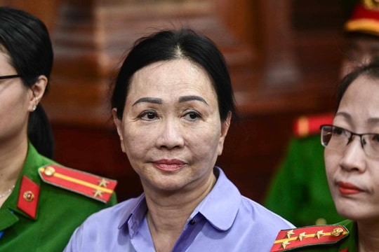 Sức mạnh đồng tiền giúp bà Trương Mỹ Lan "một tay che cả bầu trời"