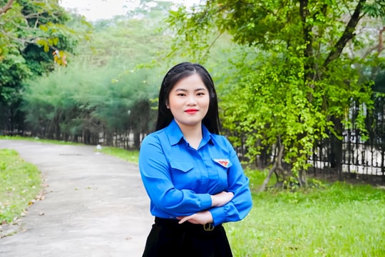 Cô giáo Nguyễn Thị Phương Anh năng động, sáng tạo trong hoạt động Đoàn trường