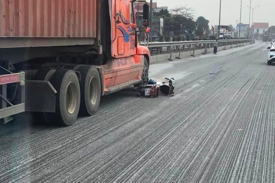 Tai nạn tại khu vực sửa chữa trên quốc lộ 5 qua xã Tuấn Việt, 1 phụ nữ tử vong