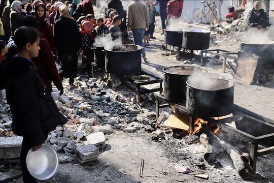 9 dân thường Palestine thiệt mạng khi xếp hàng nhận viện trợ ở Gaza
