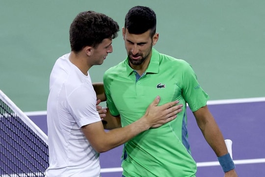 Thất bại của Djokovic gây sốc bậc nhất lịch sử