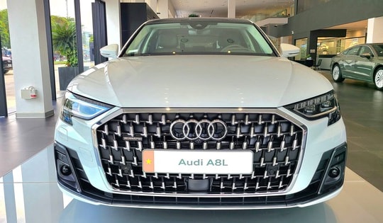 Audi A8 giảm giá tới 2 tỷ đồng, xả hàng tồn từ năm 2022