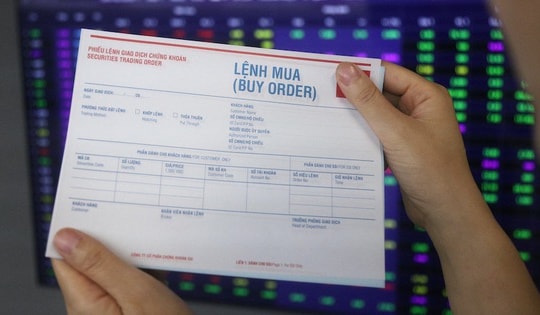 Chứng khoán ngập "xanh tím", nỗi lo đè nặng tâm lý nhà đầu tư được xua tan?