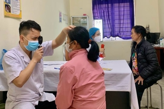 Huyện đoàn Kim Thành tổ chức khám bệnh miễn phí cho cựu thanh niên xung phong