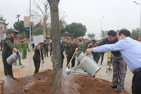 Công an tỉnh Hải Dương tích cực ươm mầm xanh