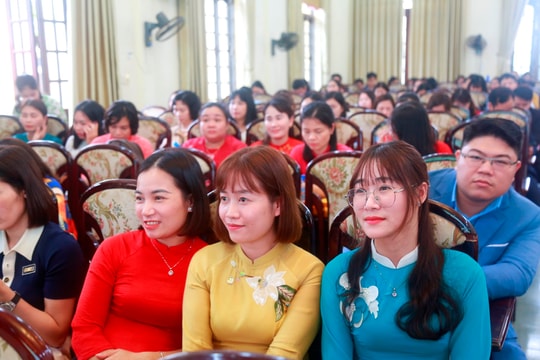 Sở Giáo dục và Đào tạo Hải Dương công nhận 116 giáo viên dạy giỏi cấp trung học và giáo dục thường xuyên