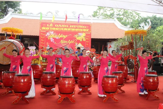 Nam Sách khai hội đền Long Động tưởng niệm ngày mất Lưỡng quốc Trạng nguyên Mạc Đĩnh Chi