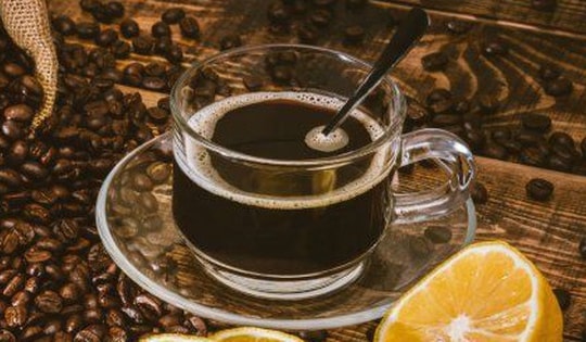 2 lý do khiến người uống cà phê giảm cân bị co giật, suy tim, suy thận