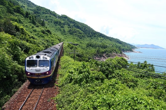 Ngành đường sắt mở bán vé tàu Huế - Đà Nẵng