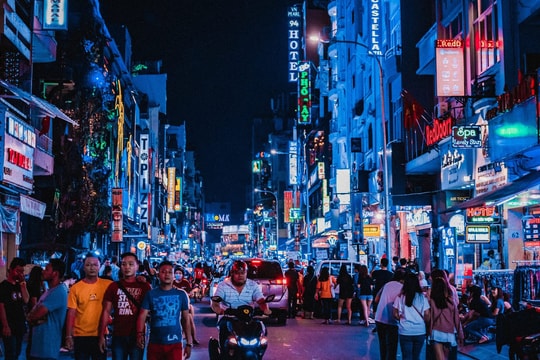 TP Hồ Chí Minh là một trong 10 điểm chơi đêm rẻ nhất thế giới