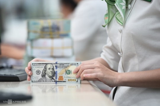 Lo giá hàng hóa leo thang nếu USD tăng kéo dài