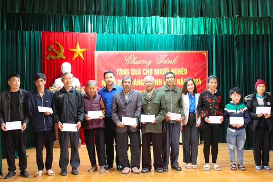Tuổi trẻ Báo Hải Dương, Báo Tuyên Quang phối hợp tặng quà cho người nghèo