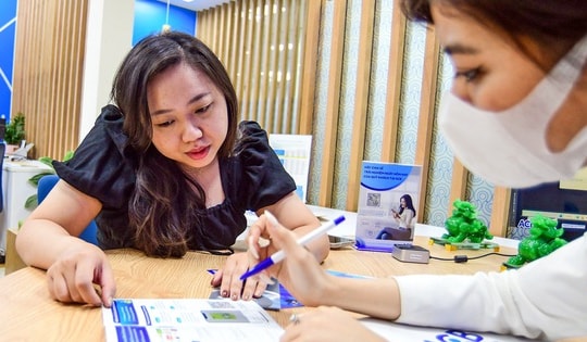 Từ ngày 1/7, chuyển tiền trên 10 triệu đồng phải xác thực bằng khuôn mặt, vân tay