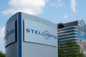 Stellantis triệu hồi gần 318.000 ô tô để khắc phục nguy cơ phát nổ túi khí