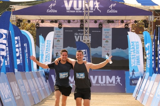 Hơn 2.200 vận động viên tham gia Giải siêu Marathon Việt Nam 2024