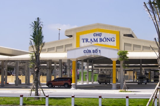 UBND xã Quang Minh (Gia Lộc) quản lý, vận hành chợ Trạm Bóng trong khu dân cư Trạm Bóng