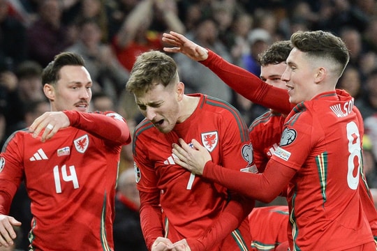 Xác định 3 đội cuối cùng tham dự vòng chung kết EURO 2024
