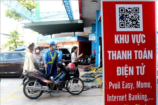 Thủ tướng yêu cầu thực hiện nghiêm quy định về hóa đơn điện tử trong kinh doanh, bán lẻ xăng dầu