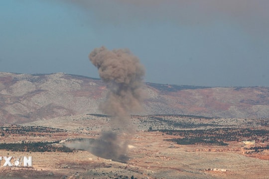 Các cuộc không kích khiến 17 người thiệt mạng ở miền Đông Syria