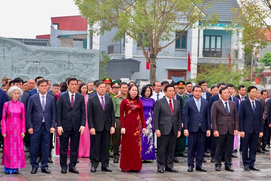 Dâng hương kỷ niệm 120 năm ngày sinh đồng chí Nguyễn Lương Bằng tại Hải Dương