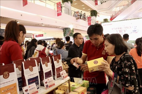 Tôn vinh, nâng cao giá trị cà phê - trà Việt