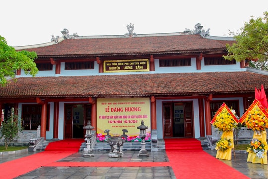 Về Nhà tưởng niệm Phó Chủ tịch nước Nguyễn Lương Bằng