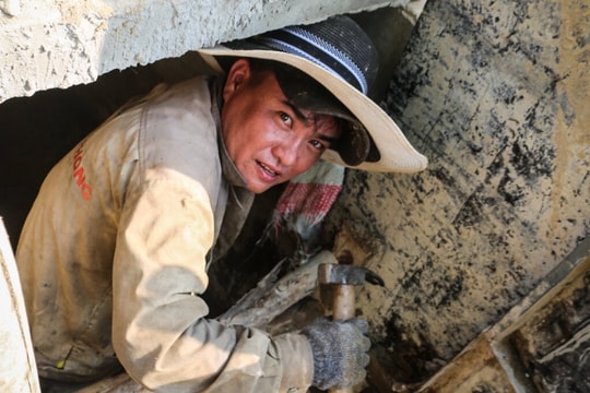 Nắng nóng gay gắt trên 38 độ C ở Bắc Bộ và Trung Bộ kéo dài nhiều ngày