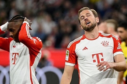 Bayern dâng cơ hội vô địch sớm cho Leverkusen