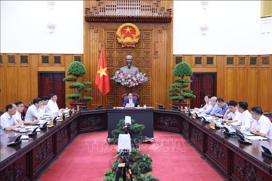 Thi công đường dây 500kV mạch 3 với phương châm "dây không đợi cột, cột không đợi móng"