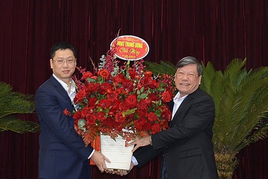 Ban Bí thư luân chuyển cán bộ Ủy Ban kiểm tra Trung ương về địa phương; chuẩn y nhân sự 3 tỉnh
