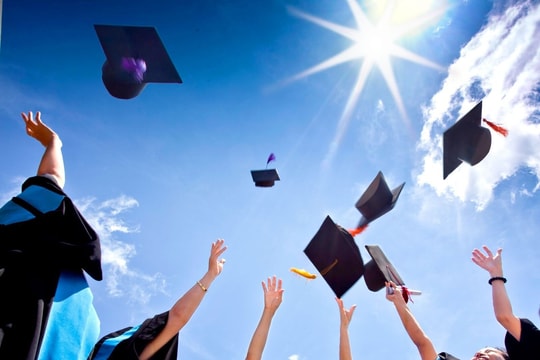 Tốt nghiệp đại học loại trung bình có được học tiếp lên thạc sĩ?