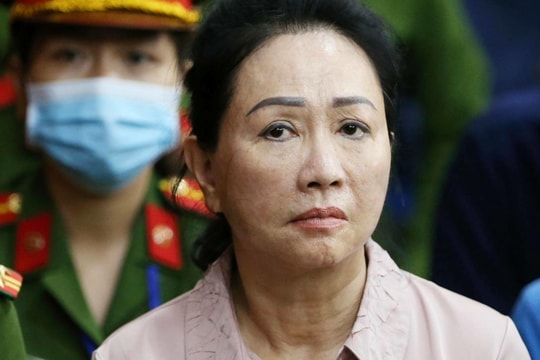 Bà Trương Mỹ Lan khóc, nhiều lần xin lỗi khi nói lời sau cùng