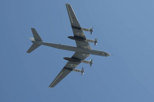Máy bay ném bom chiến lược Tu-95MS Nga tuần tra trên Biển Barents