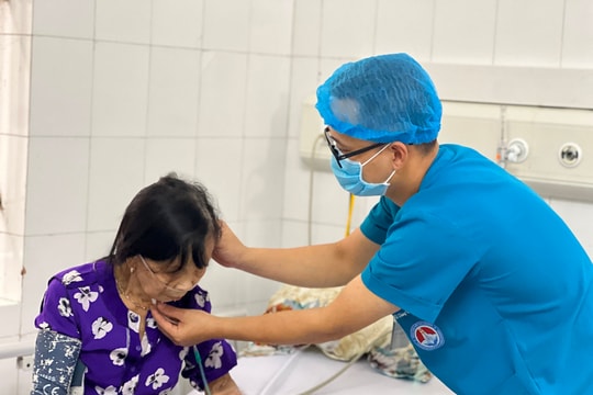 Nắng nóng đến sớm, hàng trăm người già, trẻ nhỏ ở Hải Dương nhập viện