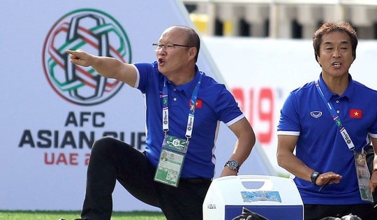Đội tuyển Việt Nam cũng cần phải có trợ lý huấn luyện viên giỏi