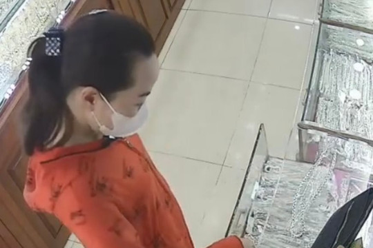 Giả vờ mua hàng, người phụ nữ ở Yên Bái "thó" 2 dây chuyền bạc của cửa hàng ở TP Hải Dương