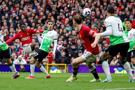 "Sảy chân" ở Old Trafford, Liverpool mất ngôi đầu bảng vào tay Arsenal
