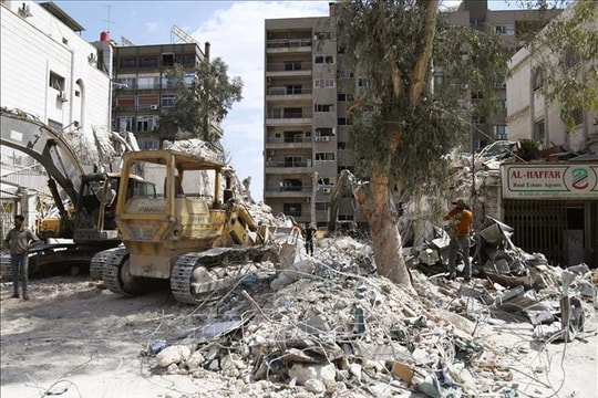 Israel tấn công các vị trí quân sự của Syria trong đêm