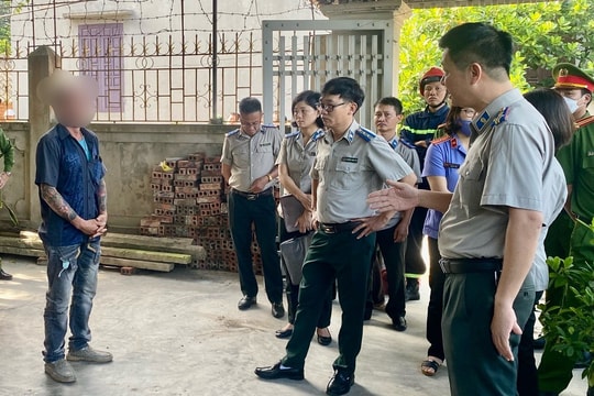 Đau đầu chuyện "chia con" sau ly hôn