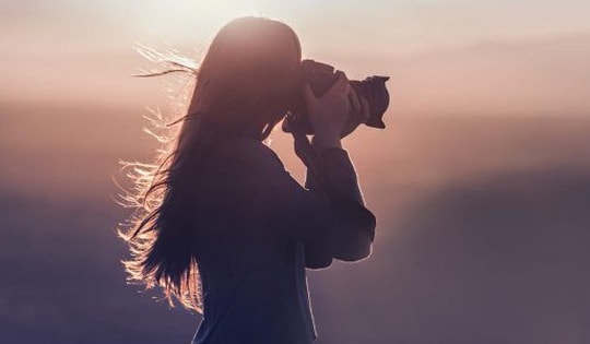 Vợ đòi chụp hình chân dài hơn hiện thực, đàn ông khổ... không dám nói
