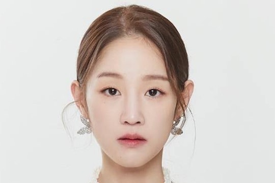 Hé lộ nguyên nhân cái chết của nữ ca sĩ nổi tiếng 30 tuổi