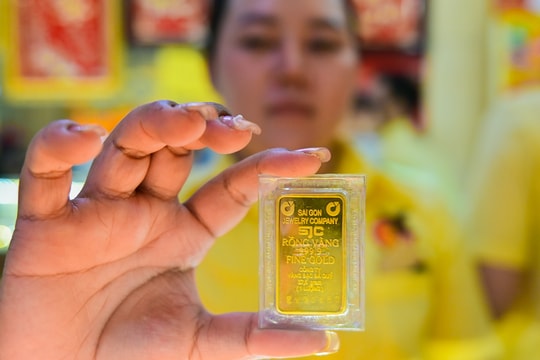 Thủ tướng yêu cầu thanh tra, xử nghiêm hành vi găm hàng, đẩy giá vàng tăng cao