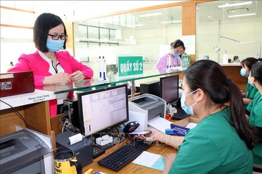 Chấn chỉnh việc "yêu cầu người bệnh phải mang thẻ bảo hiểm y tế giấy để làm thủ tục khám chữa bệnh"