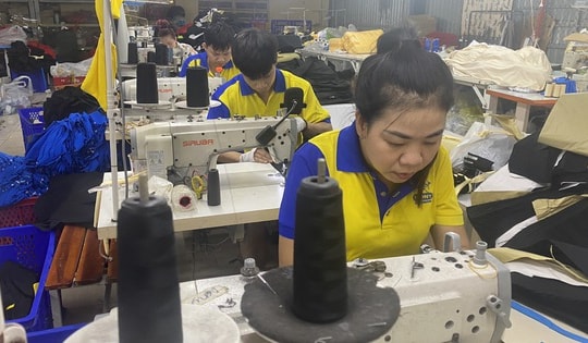 Nghỉ lễ 5 ngày, được trả lương gấp 3, nhiều công nhân muốn tăng ca