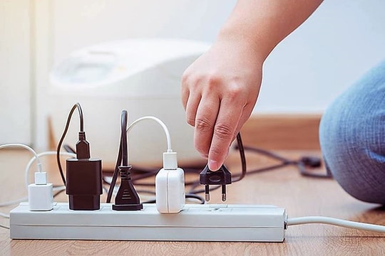 4 đồ vật không nên để đầu giường