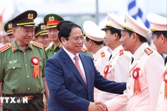 Xây dựng cảnh sát cơ động "pháp luật sắc, nghiệp vụ tinh"