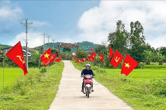 Lịch nghỉ 30/4 - 1/5 của doanh nghiệp vẫn đi làm thứ 7 sẽ như thế nào?