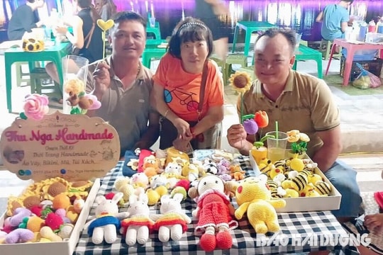 Nghị lực của cô giáo khuyết tật Thành Đông