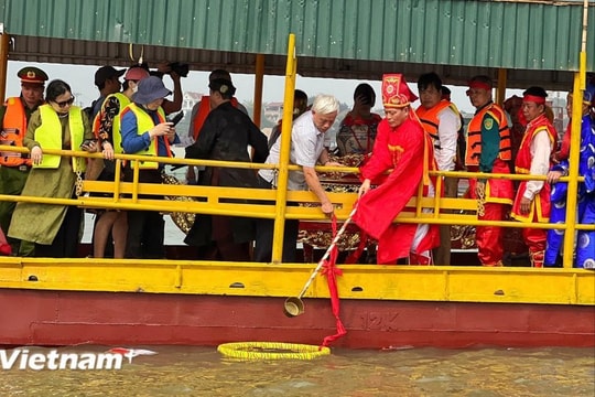 Nghi lễ rước nước linh thiêng Bạch Hạc: Sản phẩm du lịch độc đáo vùng đất Tổ